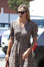 MARIA SHARAPOVA Out and About in Los Angeles 09/03/2016