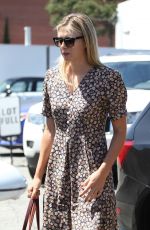 MARIA SHARAPOVA Out and About in Los Angeles 09/03/2016
