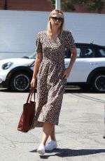 MARIA SHARAPOVA Out and About in Los Angeles 09/03/2016