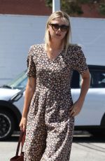 MARIA SHARAPOVA Out and About in Los Angeles 09/03/2016