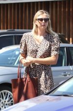MARIA SHARAPOVA Out and About in Los Angeles 09/03/2016