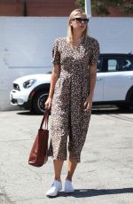 MARIA SHARAPOVA Out and About in Los Angeles 09/03/2016