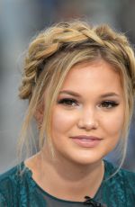 olivia holt - on the set of 