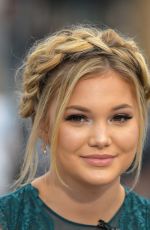olivia holt - on the set of 