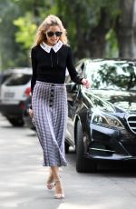 OLIVIA PALERMO Out and About in Milan 09/23/2016
