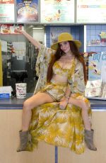 PHOEBE PRICE Enjoys a Creamy Treat at Dairy Queen in Palm Springs 09/11/2016