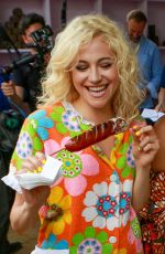 PIXIE LOTT on the Set of 