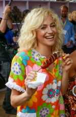 PIXIE LOTT on the Set of 