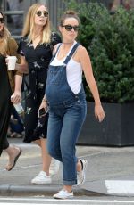 Pregnant OLIVIA WILDE Out and About in New York 09/23/2016