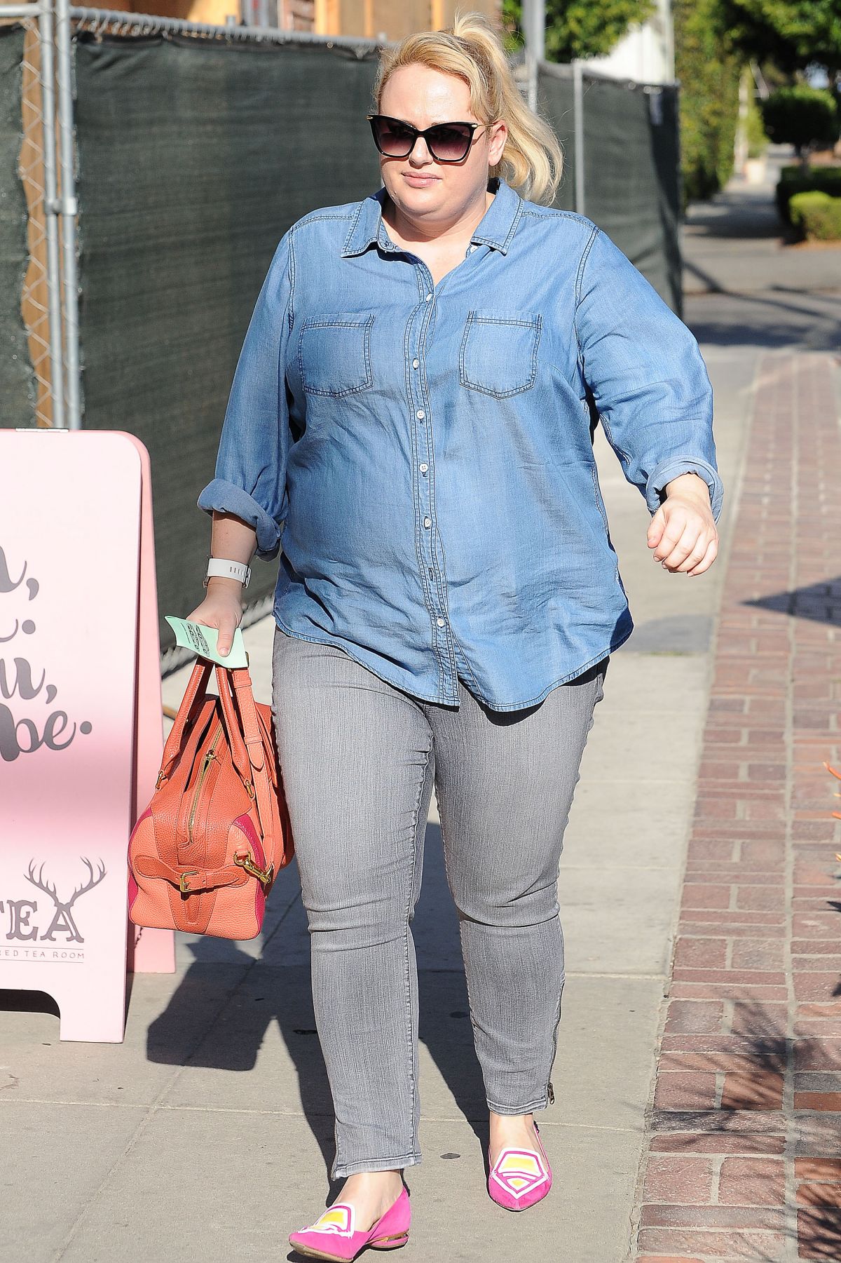 REBEL WILSON Out and About in Beverly Hills 09/06/2016 – HawtCelebs