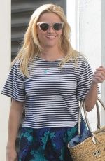 REESE WIHERSPOON Out in Los Angeles 09/06//2016
