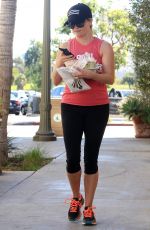 REESE WITHERSPOON Heading to Home in Brentwood 09/25/2016