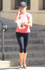 REESE WITHERSPOON Heading to Home in Brentwood 09/25/2016