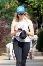 REESE WITHERSPOON Leaves Kreation Cafe in Brentwood 09/05/2016