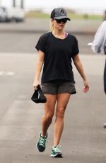 REESE WITHERSPOON Out and About in Brentwood, 09/04/2016