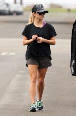 REESE WITHERSPOON Out and About in Brentwood, 09/04/2016