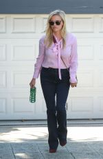 REESE WITHERSPOON Out in Los Angeles 09/15/2016