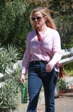 REESE WITHERSPOON Out in Los Angeles 09/15/2016