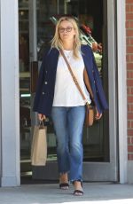 REESE WITHERSPOON Out Shopping in Brentwood 09/10/2016