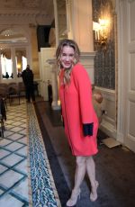 RENNE ZELLWEGER at 