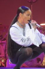 RIHANNA Performs at Global Citizen Festival in Central Park in New York 09/24/2016