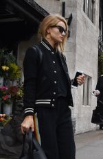 ROSIE HUNTINGTON-WHITELEY Leaves Her Hotel in London 09/21/2016