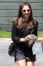 SARAH MICHELLE GELLAR Out and About in Beverly Hills 08/19/2016