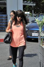 SELMA BLAIR Shopping at Bristol Farms in Beverly Hills 09/22/2016