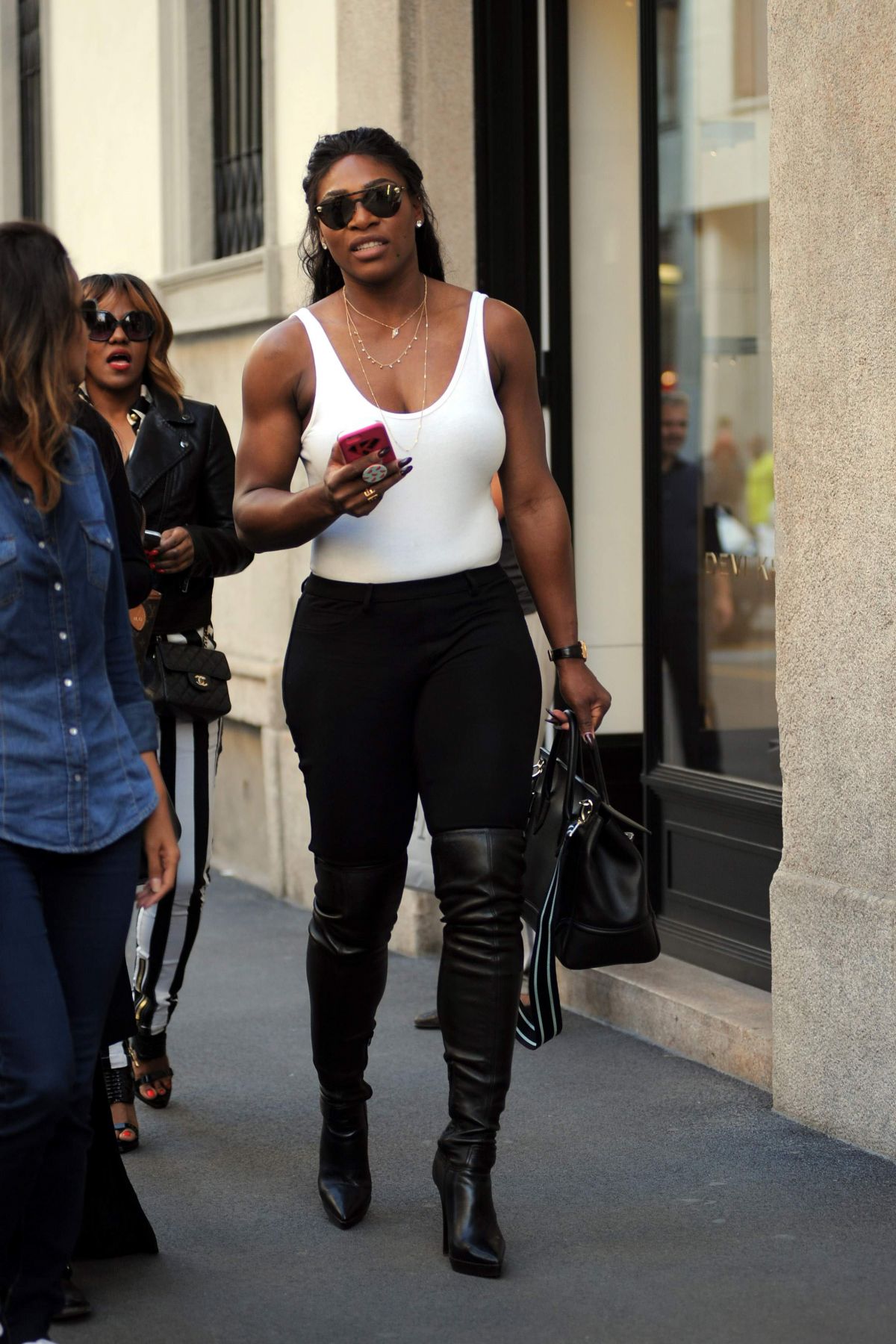 SERENA WILLIAMS Out and About in Milan During Fashion Week 09/22/2016 – HawtCelebs1200 x 1800