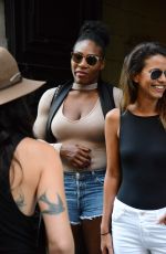 SERENA WILLIAMS Out for Lunch in Milan 09/20/2016