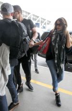 SOFIA VERGARA Arrives at LAX Airport in Los Angeles 09/19/2016