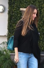 SOFIA VERGARA Leaves Epione Skin Care Clinic in Beverly Hills 08/31/2016