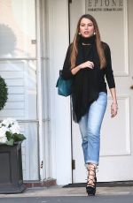 SOFIA VERGARA Leaves Epione Skin Care Clinic in Beverly Hills 08/31/2016