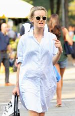 TAYLOR SCHILLING Out Shopping in New York 09/12/2016