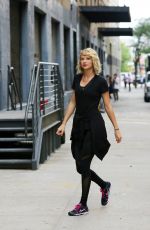 TAYLOR SWIFT Leaves a Gym in New York 09/07/2016