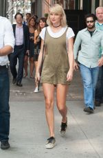 TAYLOR SWIFT Out and About in New York 08/31/2016