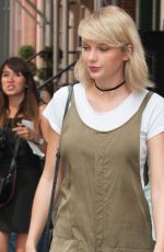 TAYLOR SWIFT Out and About in New York 08/31/2016