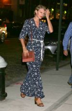 TAYLOR SWIFT Out and About in New York 09/12/2016