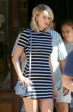 TAYLOR SWIFT Out and About in New York 09/14/2016