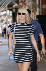 TAYLOR SWIFT Out and About in New York 09/14/2016