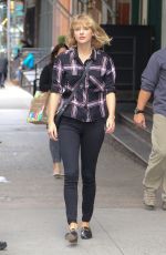 TAYLOR SWIFT Out and About in New York 09/28/2016
