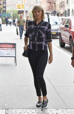 TAYLOR SWIFT Out and About in New York 09/28/2016