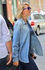 TAYLOR SWIFT Outside Her Gym in New York 08/31/2016