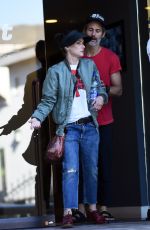 WINONA RYDER House Hunting in Beverly Hills 09/09/2016