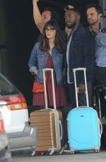 ZOOEY DESCHANEL and HANNAH SIMONE on the Set of 