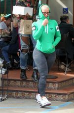 AMBER ROSE Out for Lunch in Los Angeles 10/28/2016