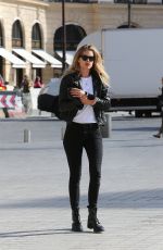 DOUTZEN KROES Out and About in Paris 10/03/2016