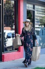ELIZABETH OLSEN Out Shopping in Los Angeles 10/09/2016