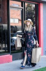 ELIZABETH OLSEN Out Shopping in Los Angeles 10/09/2016