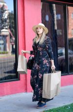 ELIZABETH OLSEN Out Shopping in Los Angeles 10/09/2016